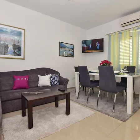 Antonio Apartment