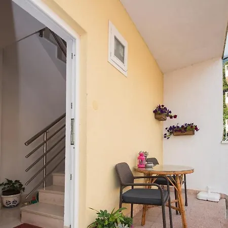 Antonio Apartment